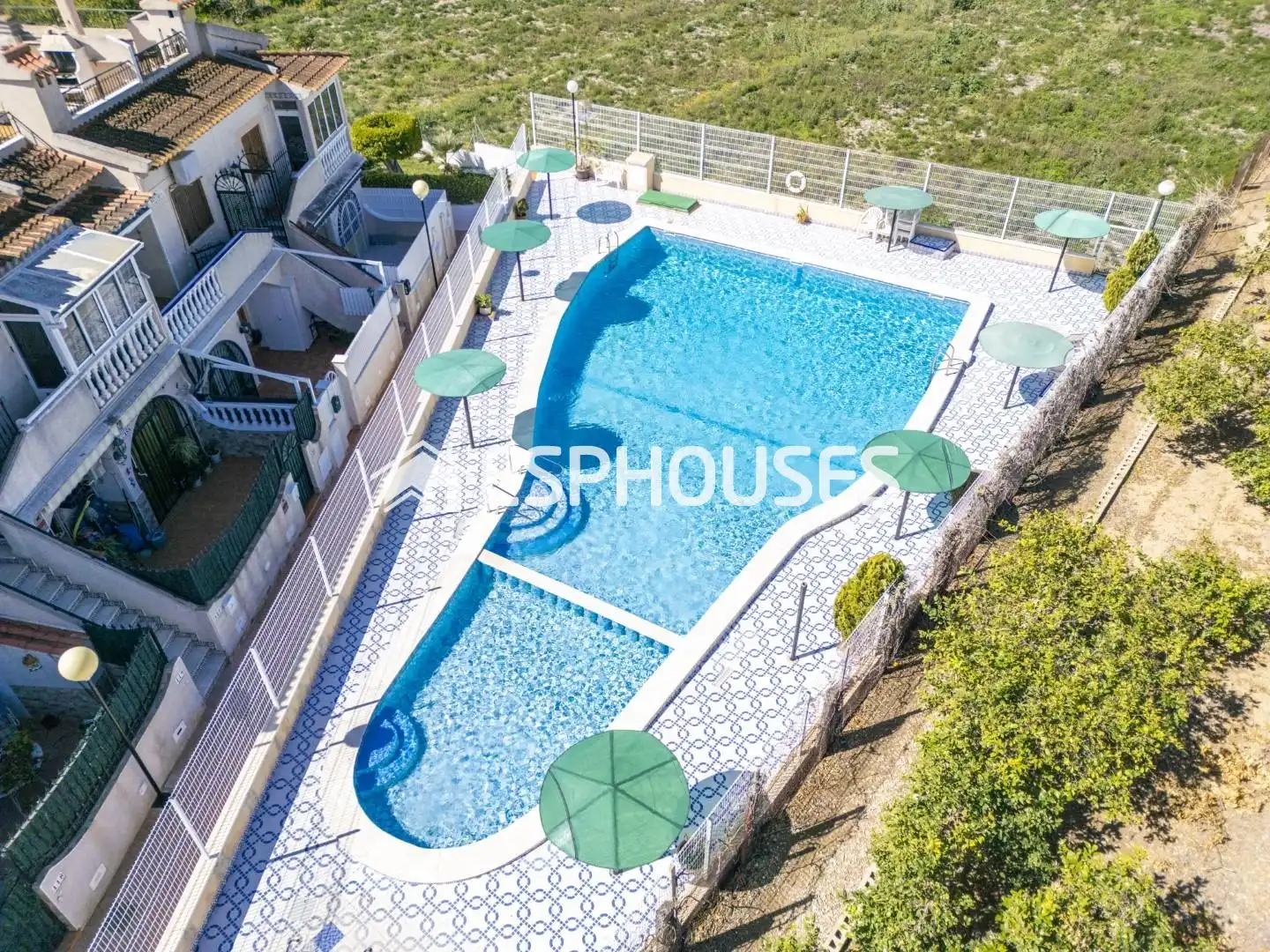 Piscina de Planta baja en venta en Guardamar del Segura con Aire acondicionado, Terraza y Balcón
