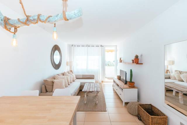 Piso en Venta en Av. 8 d'Agost en Marina Botafoc - Platja de Talamanca