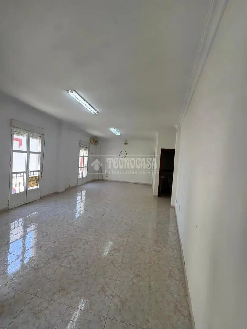 Oficina de lloguer a Trigueros
