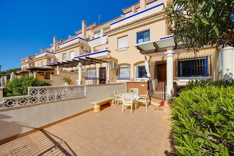 Terrassa de Casa adosada en venda en Orihuela amb Aire condicionat, Calefacció i Traster