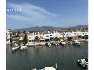 Pis amb ascensor en venda a Port Emporda