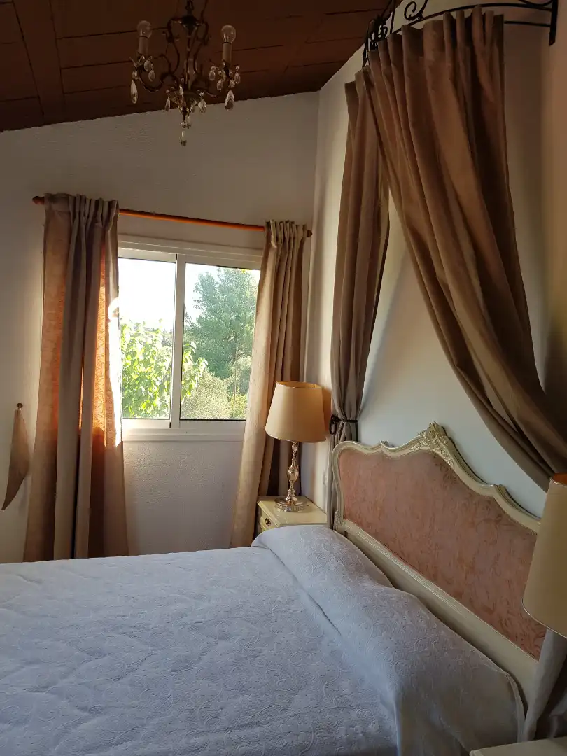 Habitación de Finca rústica en venta en Santa Oliva con Calefacción, Jardín privado y Piscina