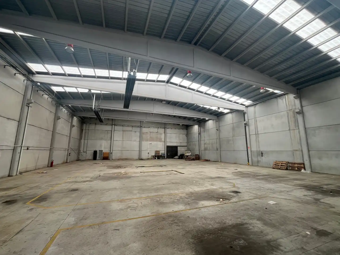Nave industrial en venta en Els Hostalets de Pierola