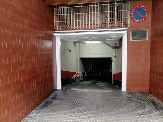 Garaje en Alquiler en Avenida de Vilagarcía, 23 en Ensanche - Sar