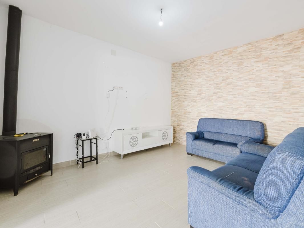 Single-family semi-detached for sale in Bº Rosales, 17, Humilladero