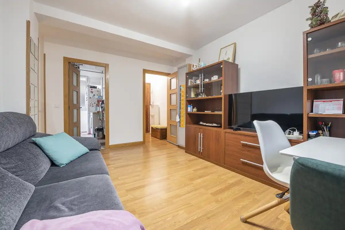 Sala de estar de Piso en venta en  Madrid Capital con Calefacción y Amueblado