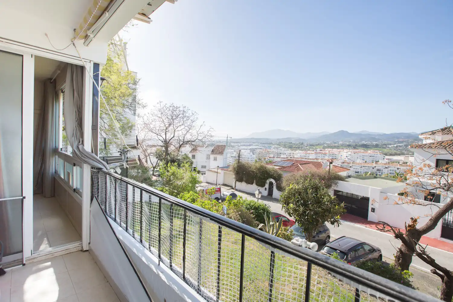 Vista exterior de Apartament en venda en Marbella amb Aire condicionat, Terrassa i Moblat