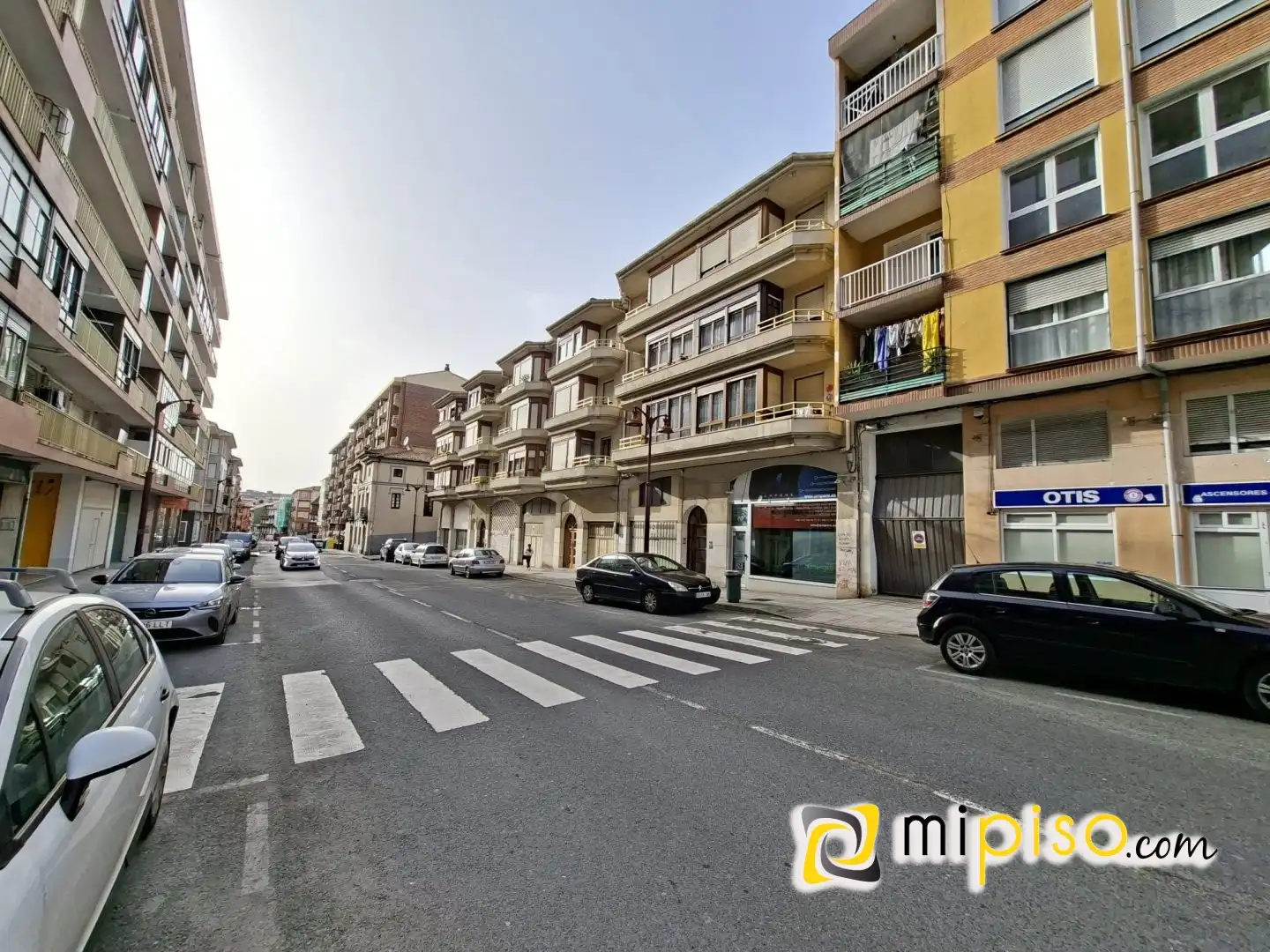 Außenansicht von Wohnung zur Miete in Laredo mit Terrasse und Möbliert