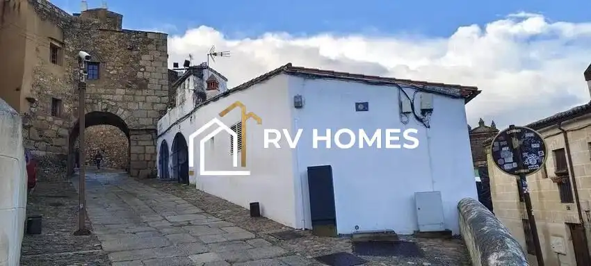Exterior view of Flat for rent in Cáceres  with Air Conditioner, Heating and Furnished