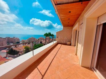 Adosado con piscina en venta en La Mata