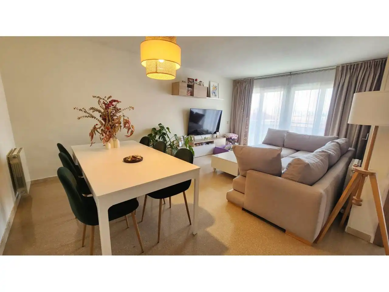 Sala de estar de Piso en venta en Terrassa con Aire acondicionado, Calefacción y Trastero