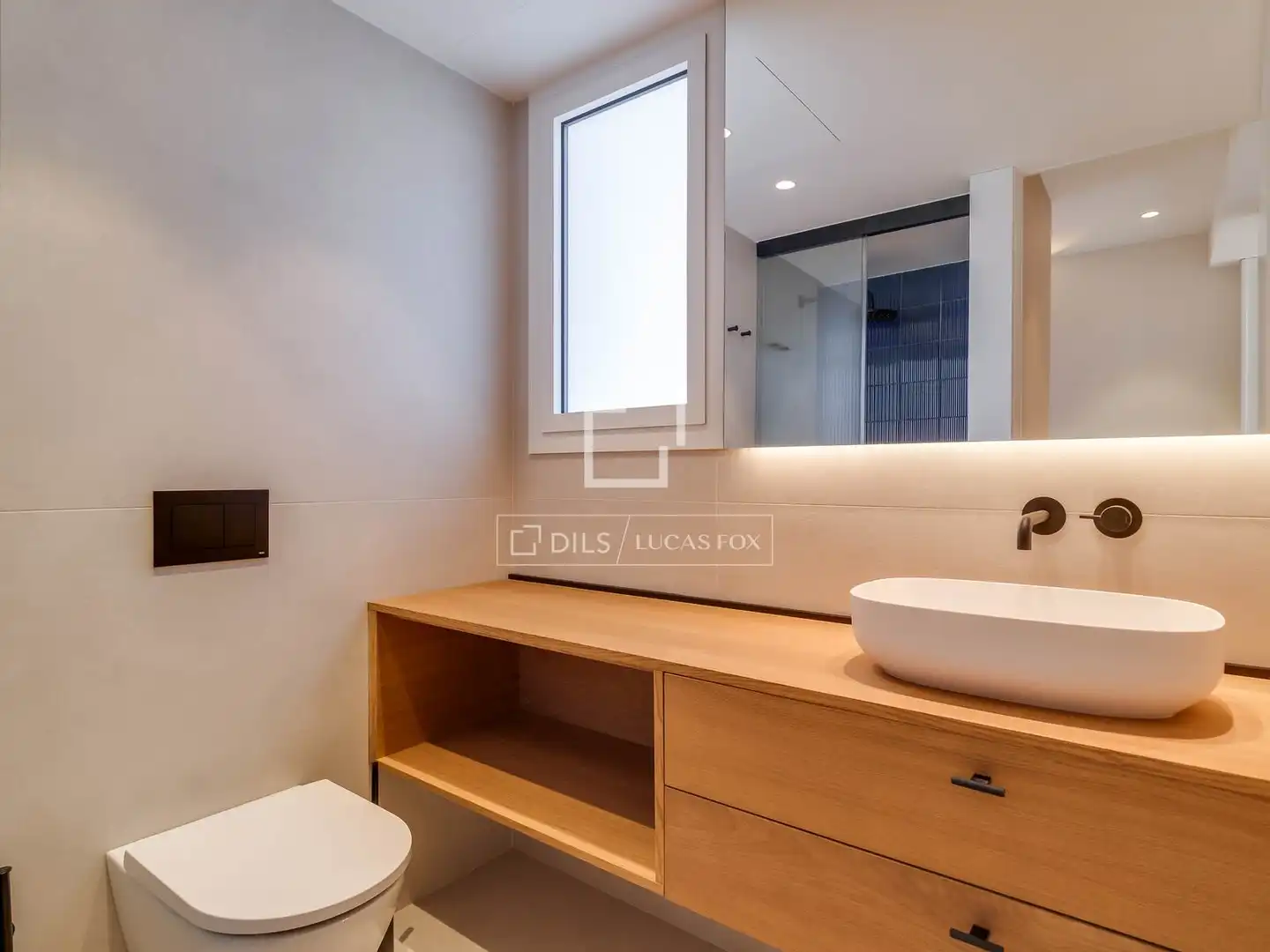 Bany de Àtic en venda en Barcelona amb Aire condicionat, Terrassa i Moblat