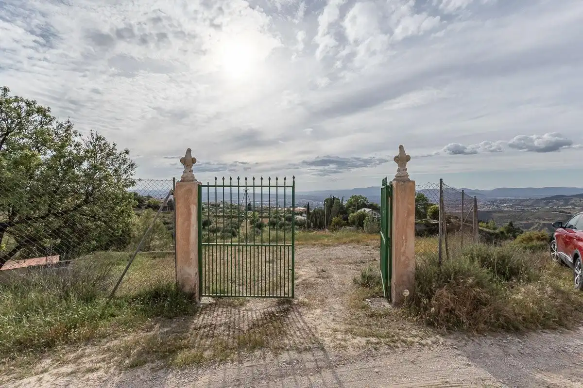 Country house zum Verkauf in de Extraradio, Barrio de la Vega