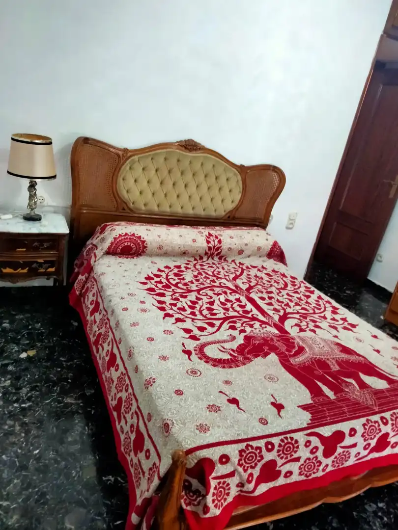 Habitación de Apartamento de alquiler en Albacete con Aire acondicionado y Amueblado