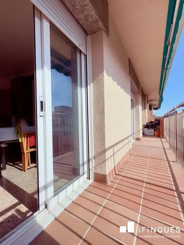 Terraza de Piso en venta en Castellar del Vallès con Aire acondicionado, Calefacción y Balcón