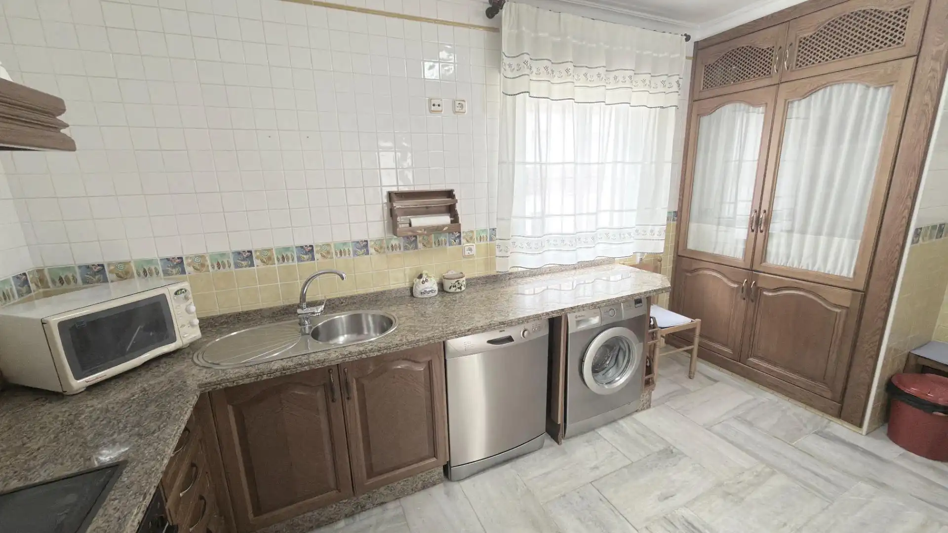 Cocina de Casa adosada en venta en Moguer con Terraza