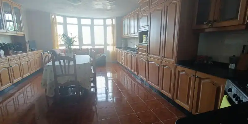 Cuina de Casa o xalet en venda en Arucas amb Terrassa, Traster i Moblat