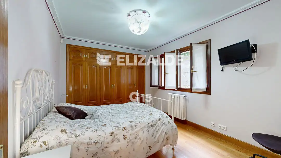 Dormitori de Casa o xalet en venda en Hondarribia amb Calefacció, Jardí privat i Terrassa