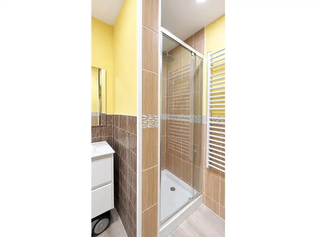 Studio with lift for sale in Carrer del Delta-Muga, imagen 13