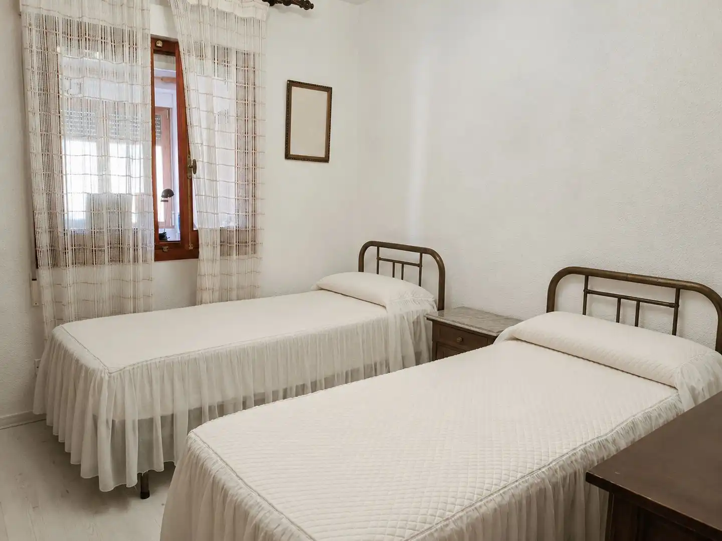Habitación de Casa o chalet en venta en Perales de Tajuña con Jardín privado, Piscina y Alarma