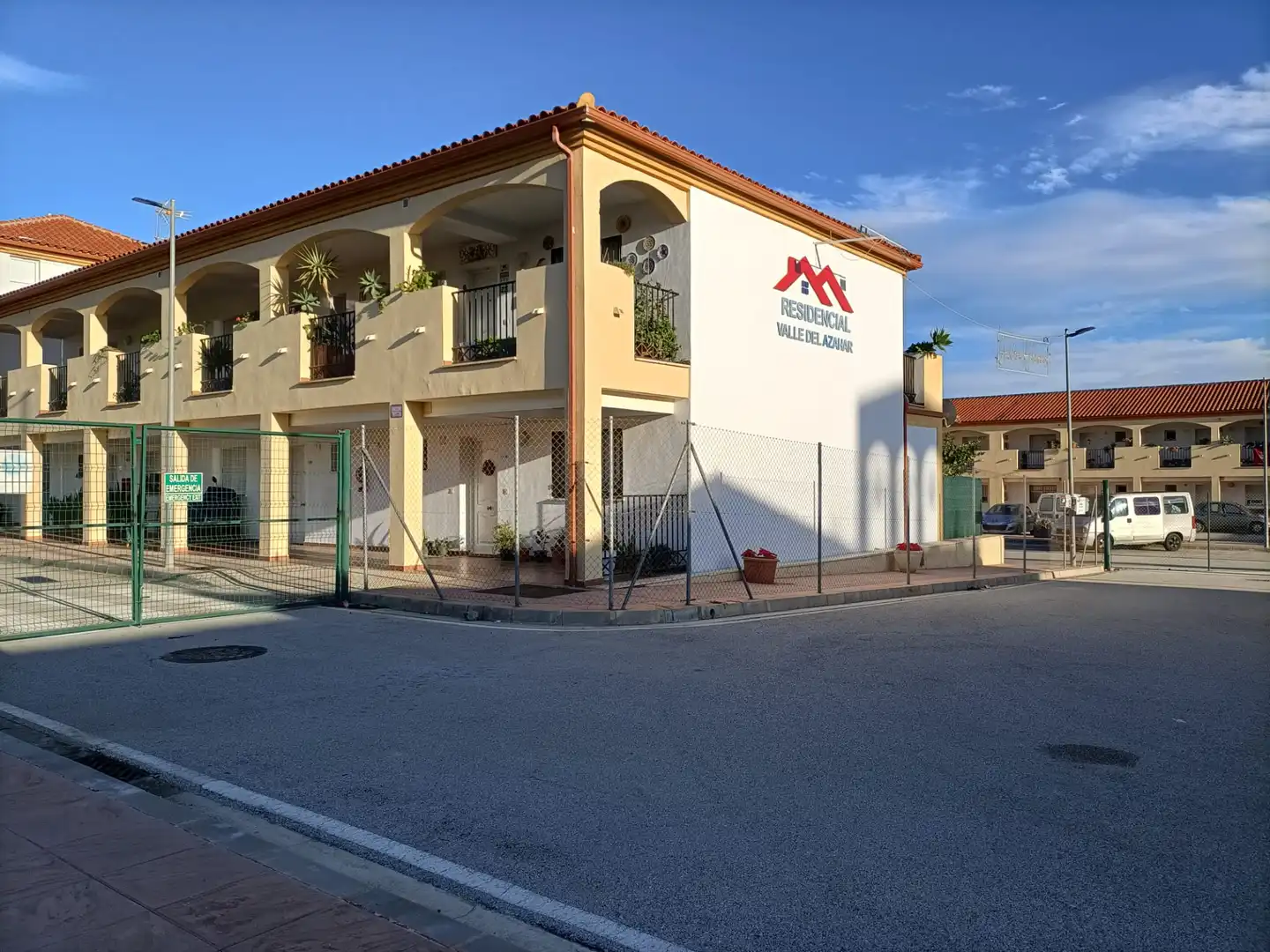Vista exterior de Pis en venda en Pizarra amb Aire condicionat, Terrassa i Moblat
