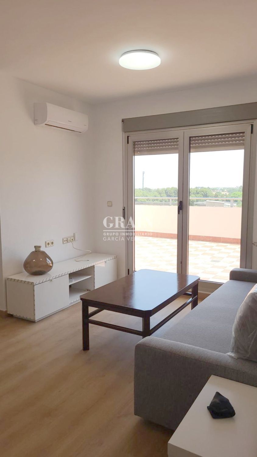 Habitación de Ático de alquiler en  Albacete Capital con Aire acondicionado y Calefacción