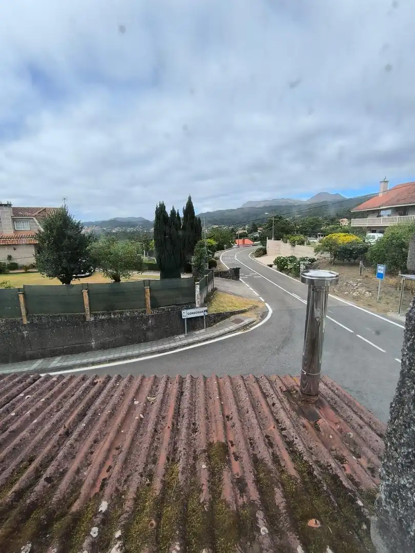 Vista exterior de Casa o xalet en venda en Gondomar amb Calefacció i Balcó