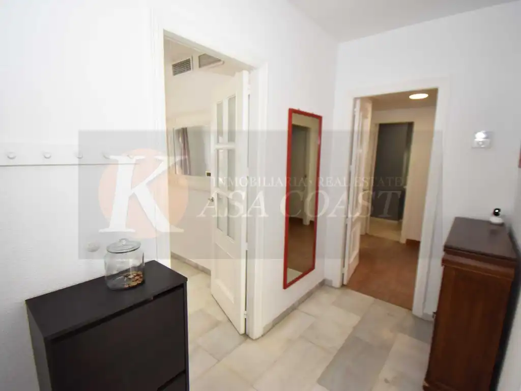 Flat with terrace for sale in Puerto Deportivo, imagen 3