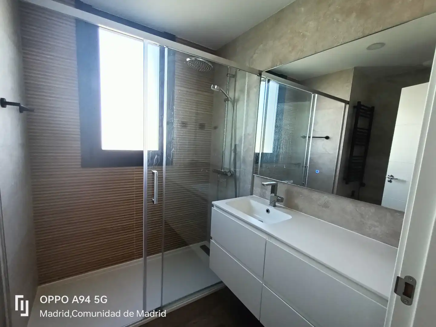 Baño de Piso de alquiler en Madrid con Aire acondicionado, Calefacción y Horno