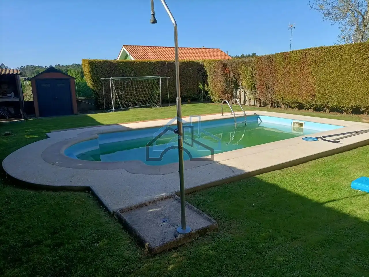 Piscina de Casa o chalet de alquiler en Oleiros con Calefacción, Jardín privado y Parquet