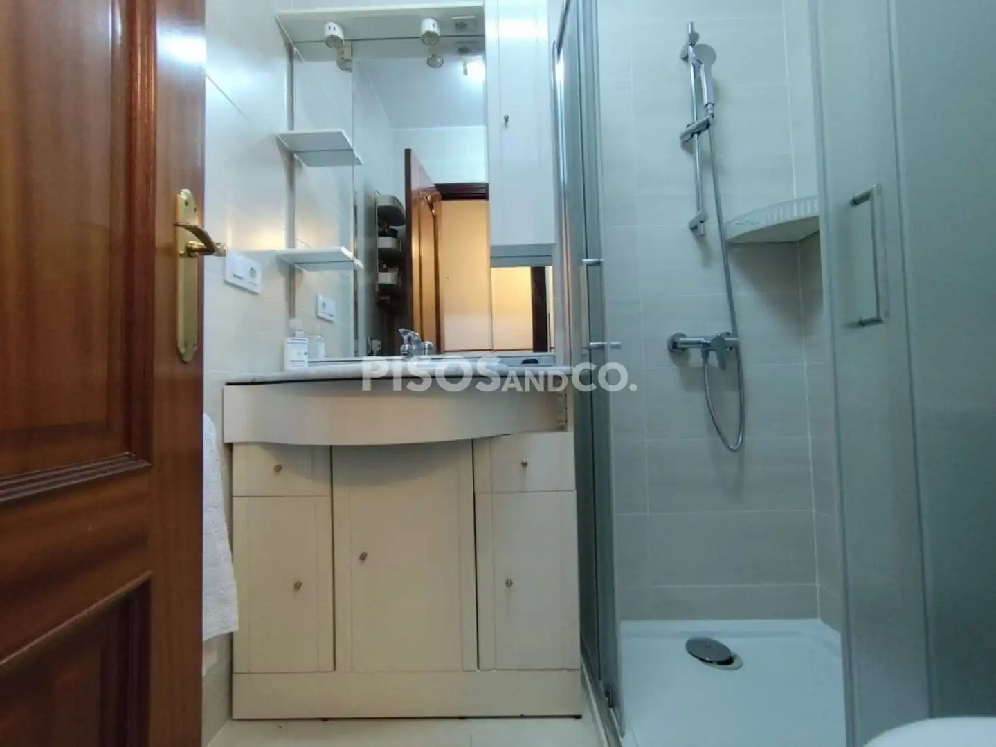 Bathroom of Flat for sale in A Coruña Capital   with Heating, Terrace and Furnished