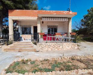 Vista exterior de Casa o xalet en venda en Montserrat amb Aire condicionat, Jardí privat i Piscina