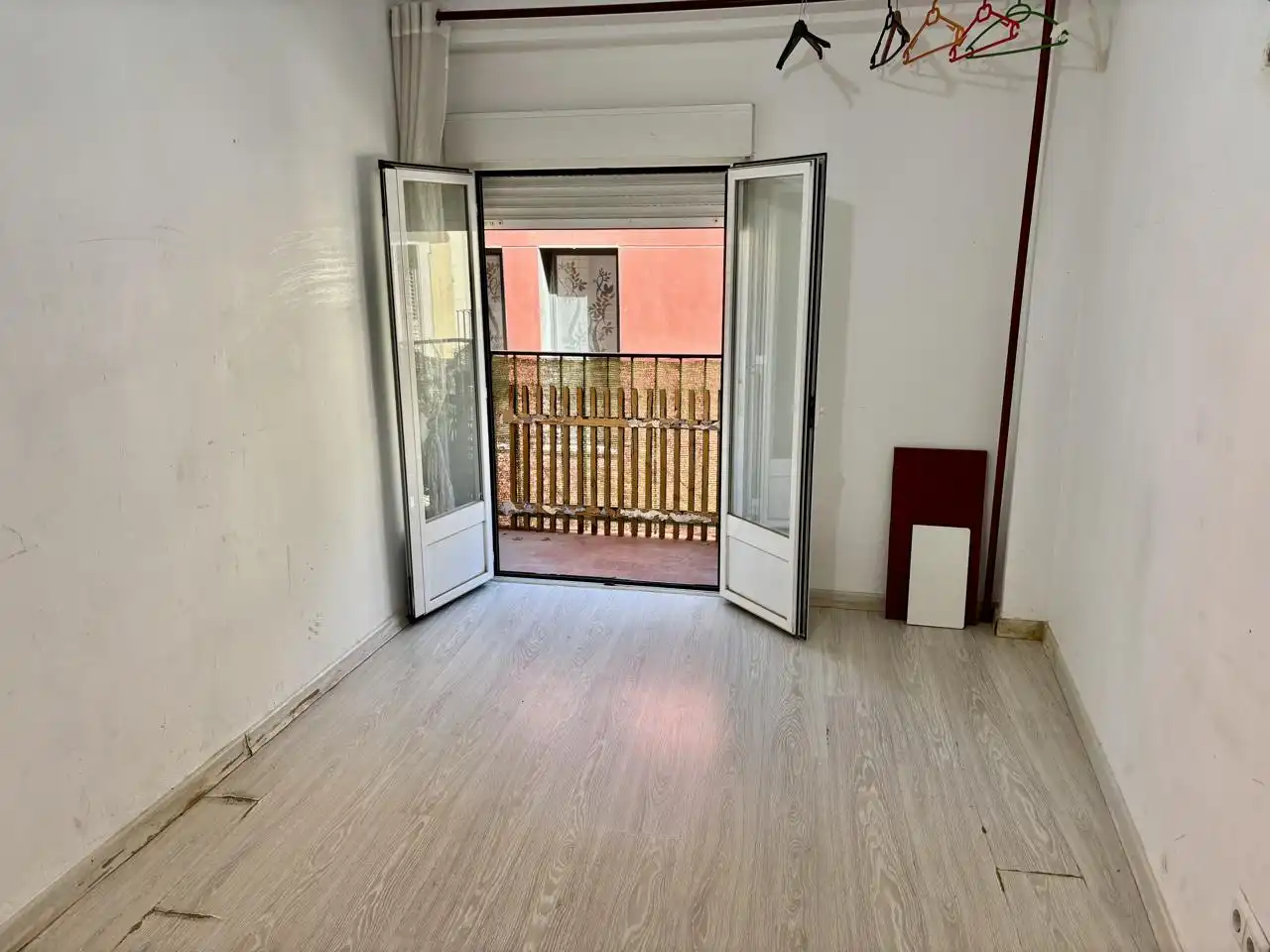Pis amb terrassa en venda a Calle de Contamina