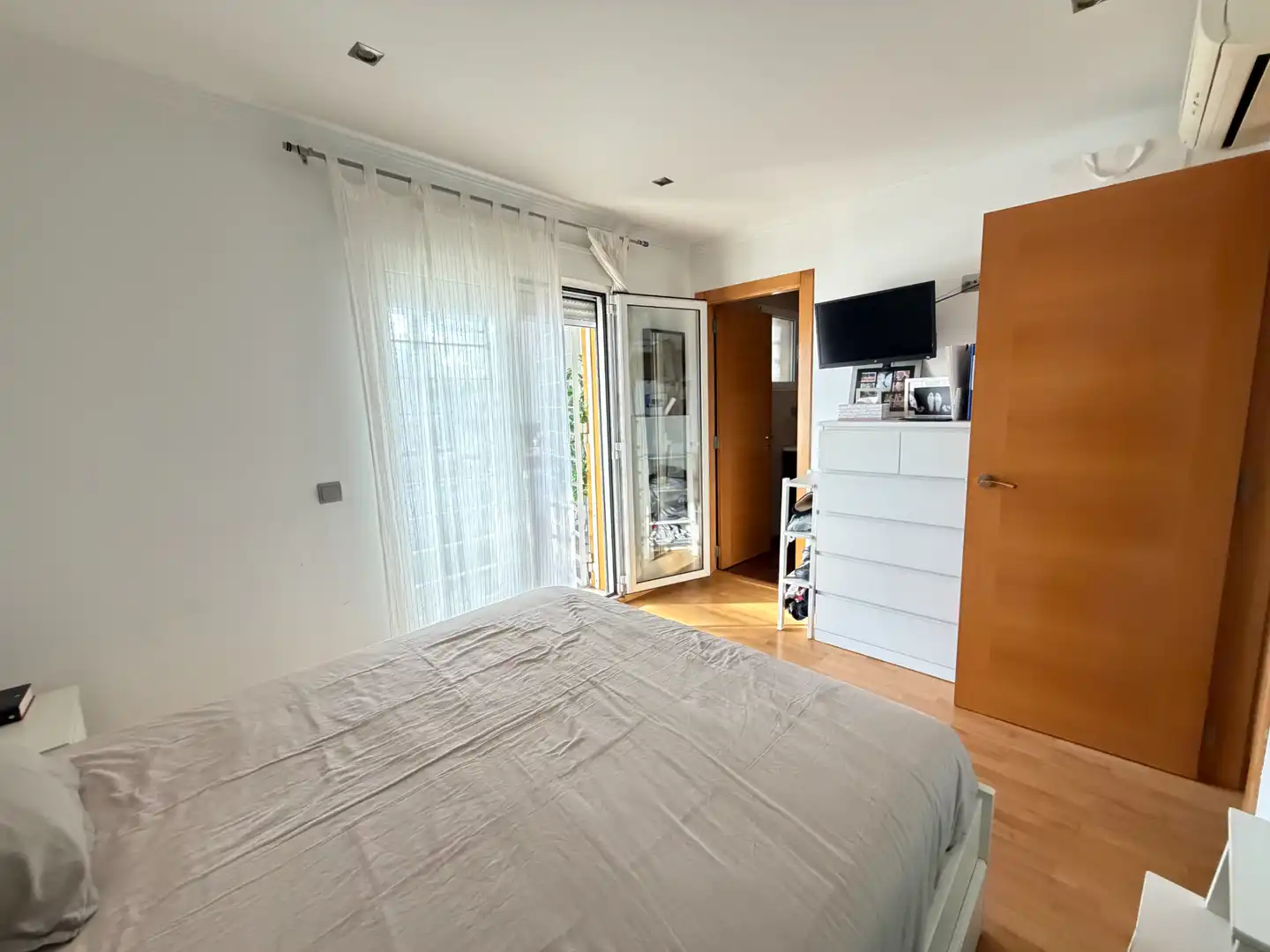 Habitación de Casa o chalet en venta en Moncada con Aire acondicionado, Calefacción y Jardín privado