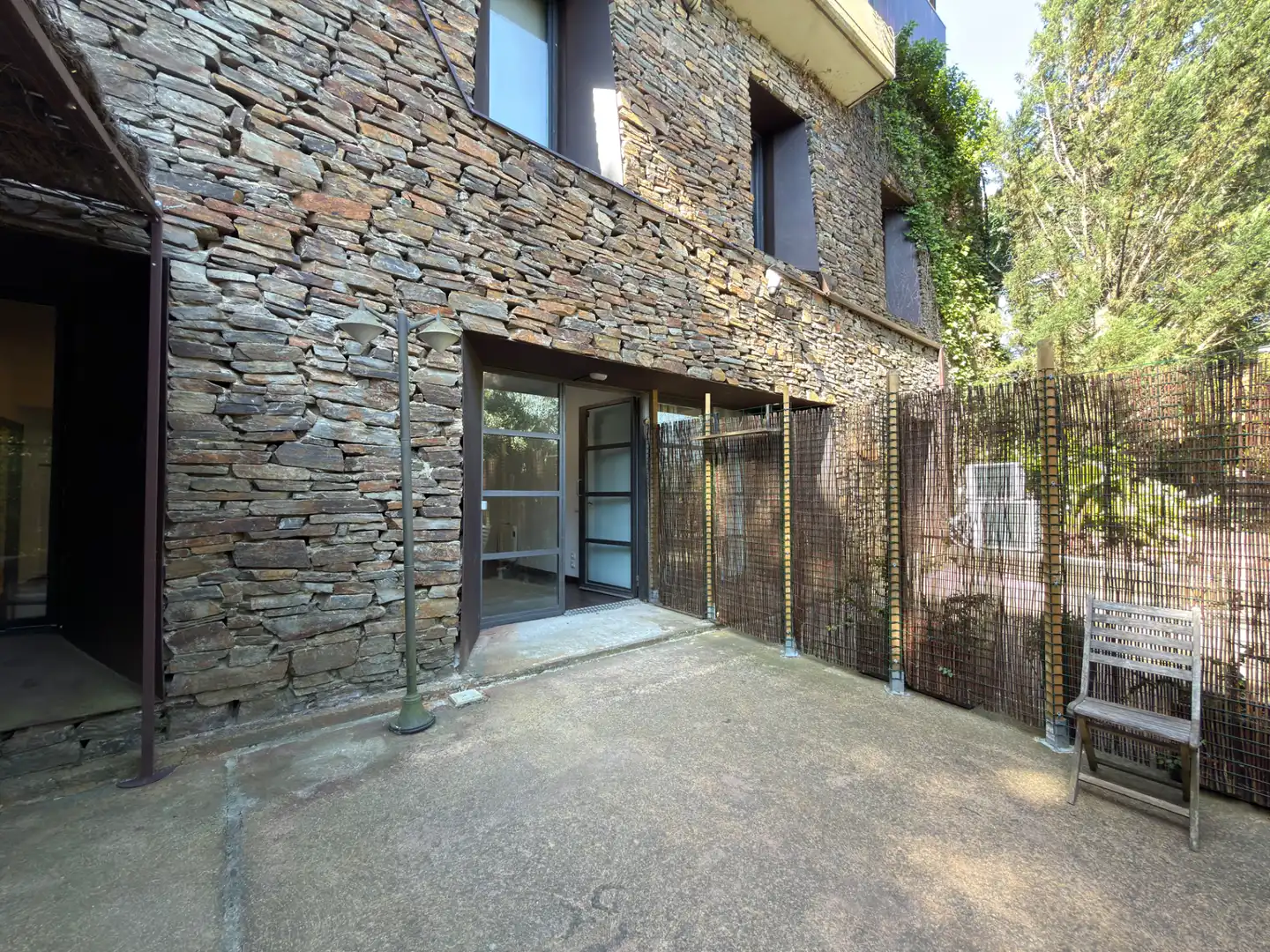 Vista exterior de Loft de alquiler en Barcelona con Aire acondicionado, Calefacción y Jardín privado