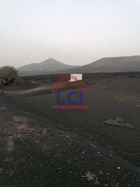 Terreno en venta en Yaiza