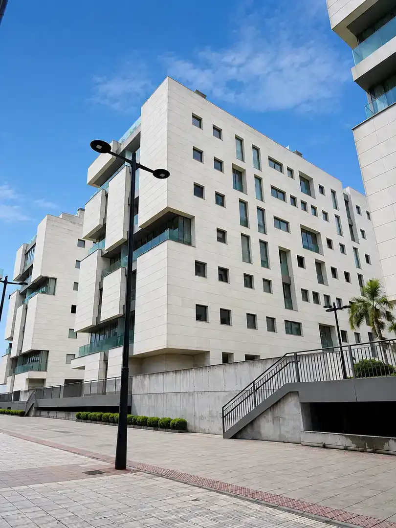 Außenansicht von Wohnung zum Verkauf in Oviedo 