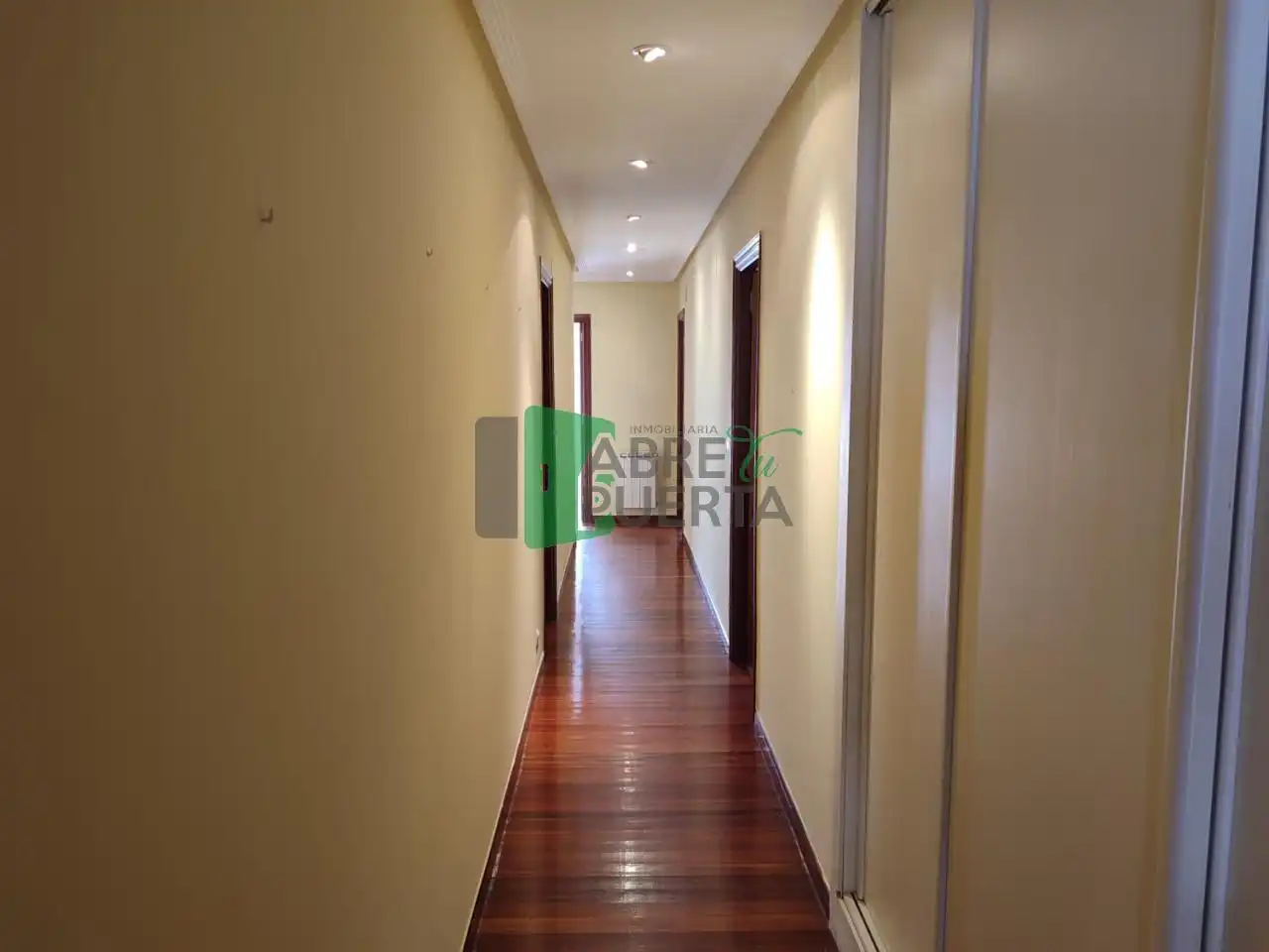 Piso de alquiler en Ourense Capital  con Calefacción, Parquet y Trastero
