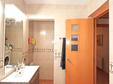 Wohnung mit Balkon zum Verkauf in Plaça de Jacinto Benavente
