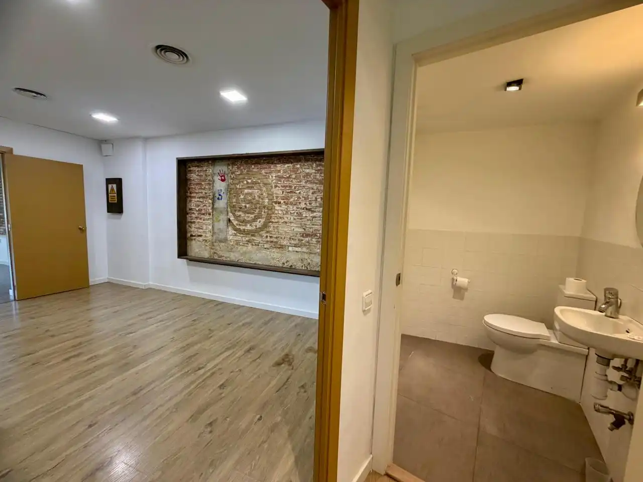 Commercial properties for sale in Granollers  with Air Conditioner
