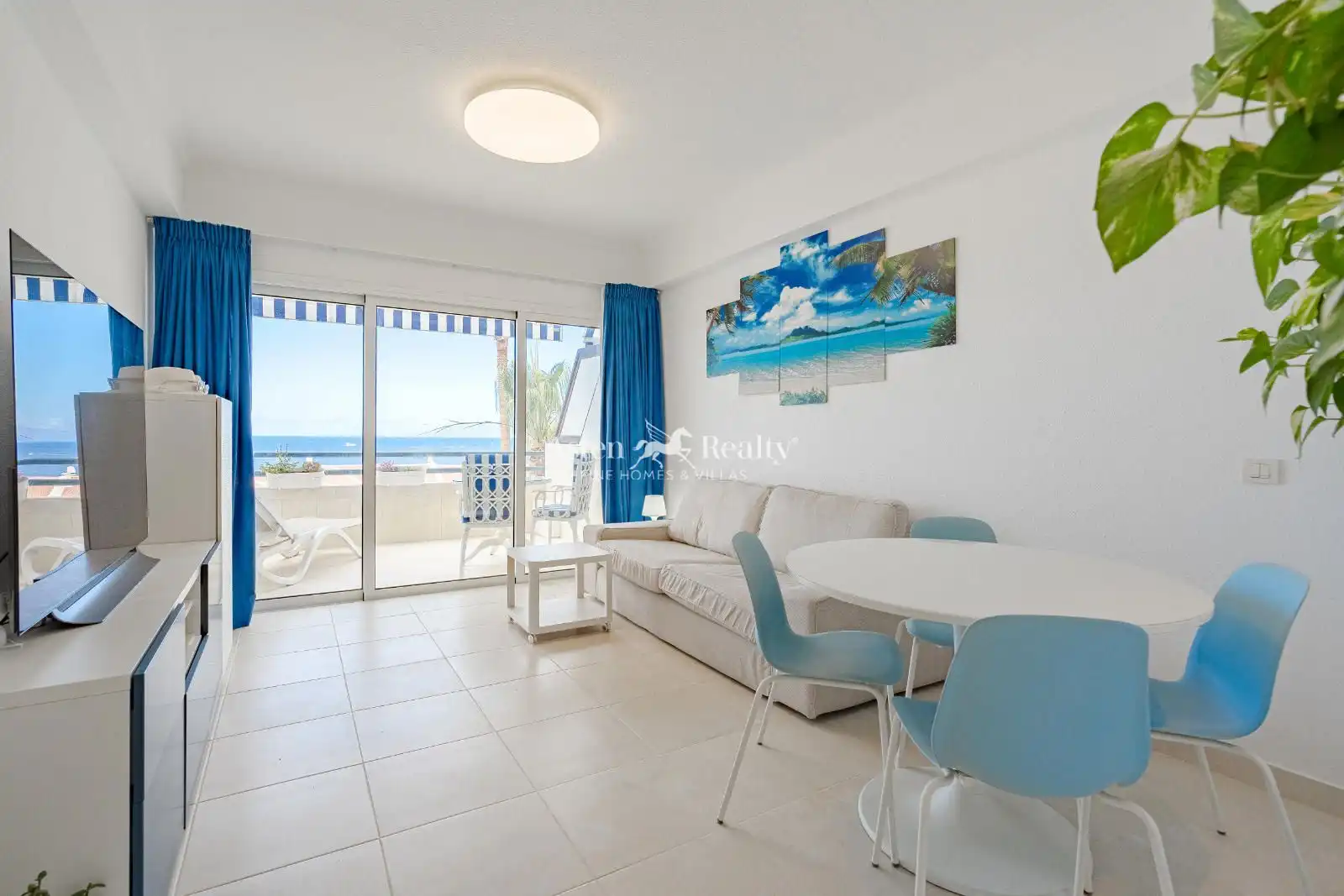 Sala de estar de Apartamento en venta en Adeje con Aire acondicionado, Terraza y Piscina