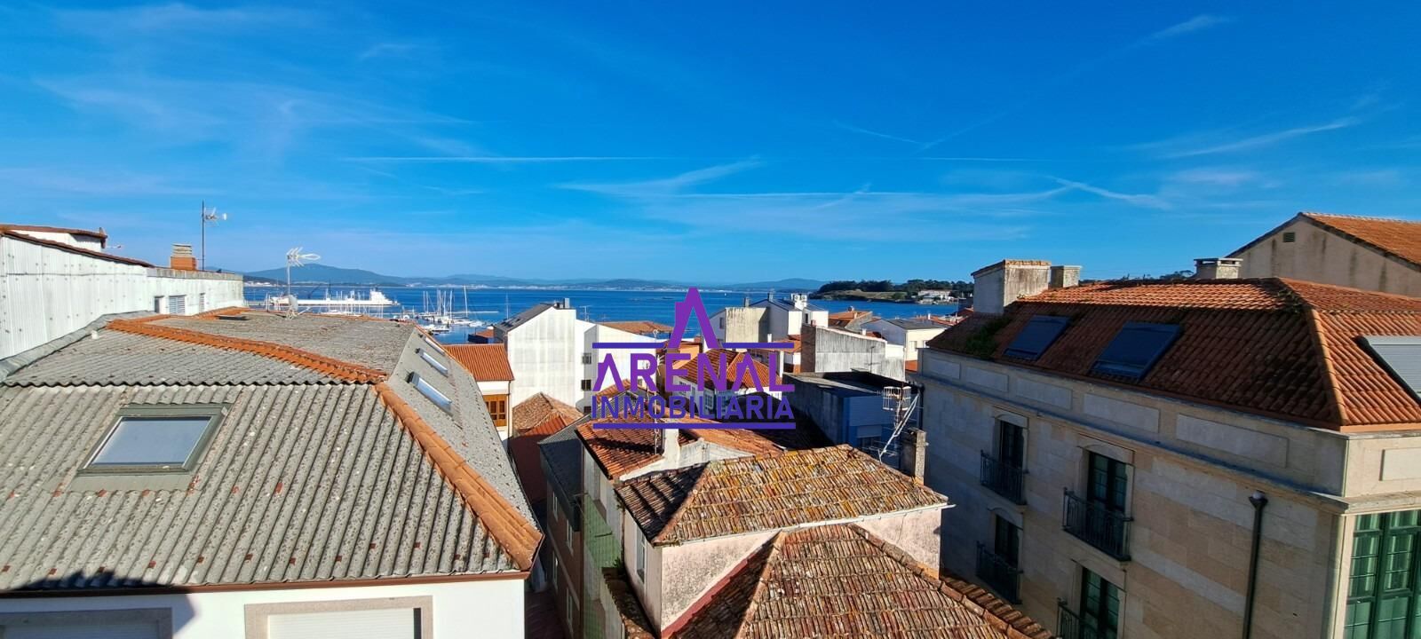 Casa adosada en venda a A Pobra do Caramiñal