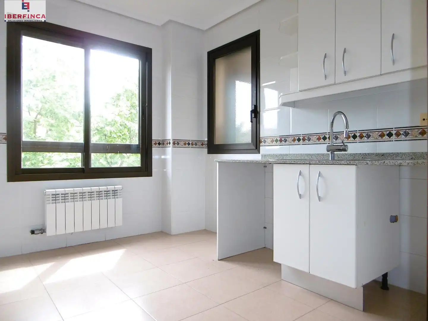 Kitchen of Flat for rent in Valladolid  with Heating, Terrace and Storage room
