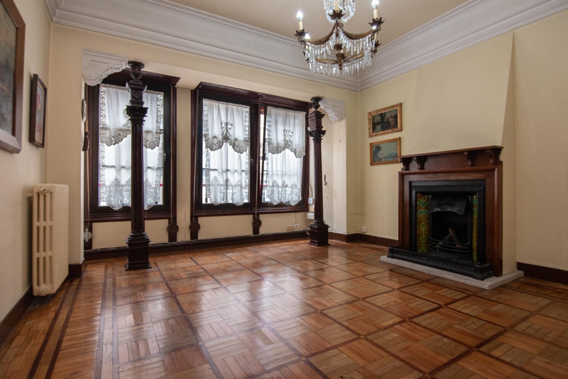 Pis en venda en A Coruña Capital  amb Calefacció i Parquet