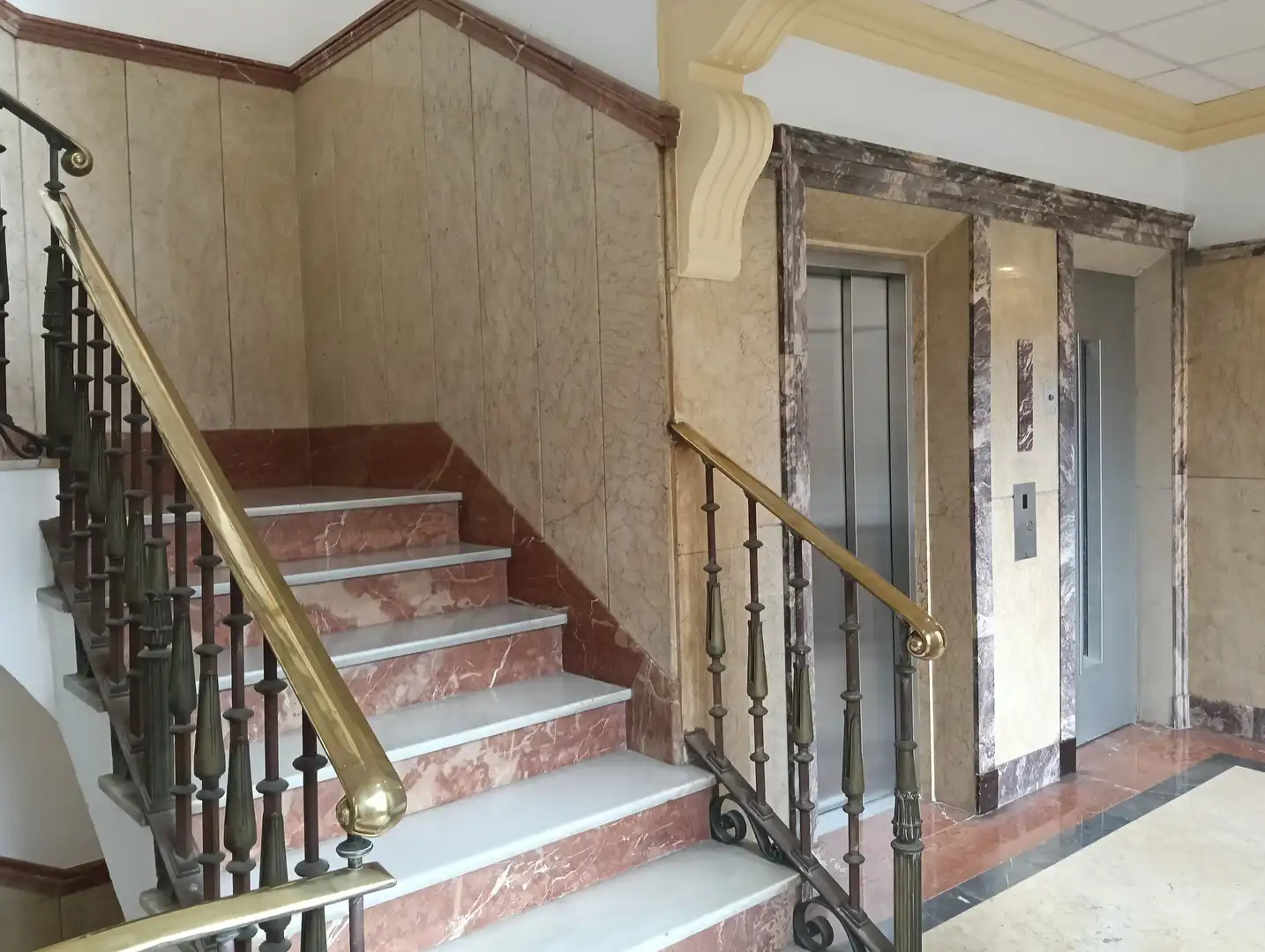 Büro zum Verkauf in Málaga mit Balkon und Alarm