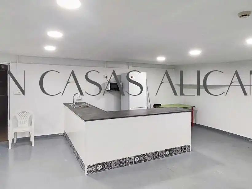 Küche von Wohnungen zum Verkauf in Alicante / Alacant mit Klimaanlage, Heizung und Privatgarten