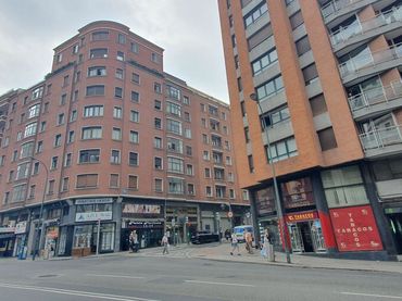 Flat with balcony for sale in Indautxu