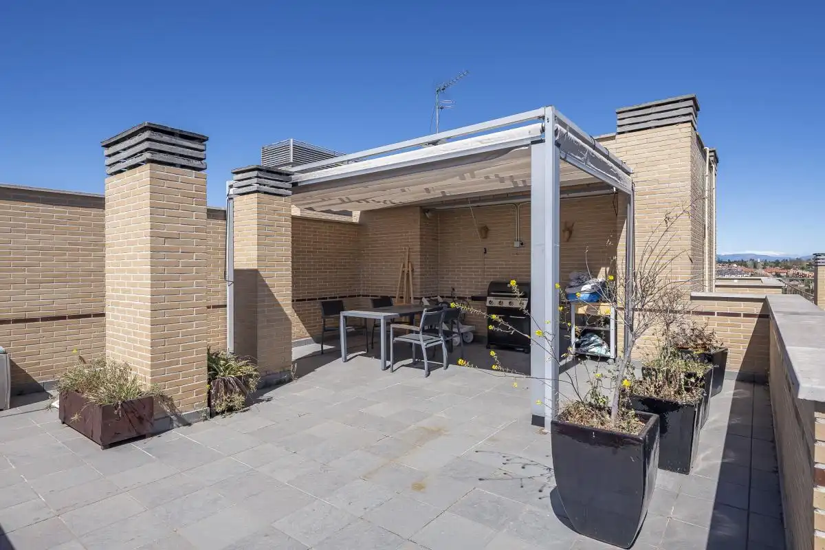 Terrassa de Àtic en venda en Madrid amb Aire condicionat, Calefacció i Jardí privat