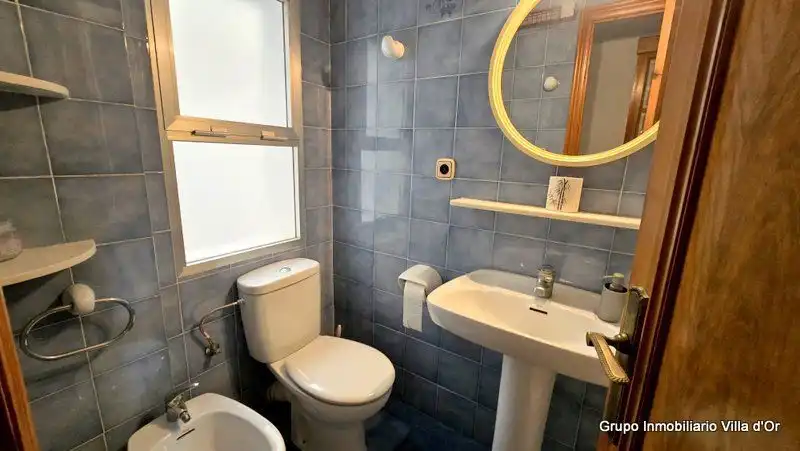 Baño de Piso en venta en Dénia con Aire acondicionado, Terraza y Amueblado