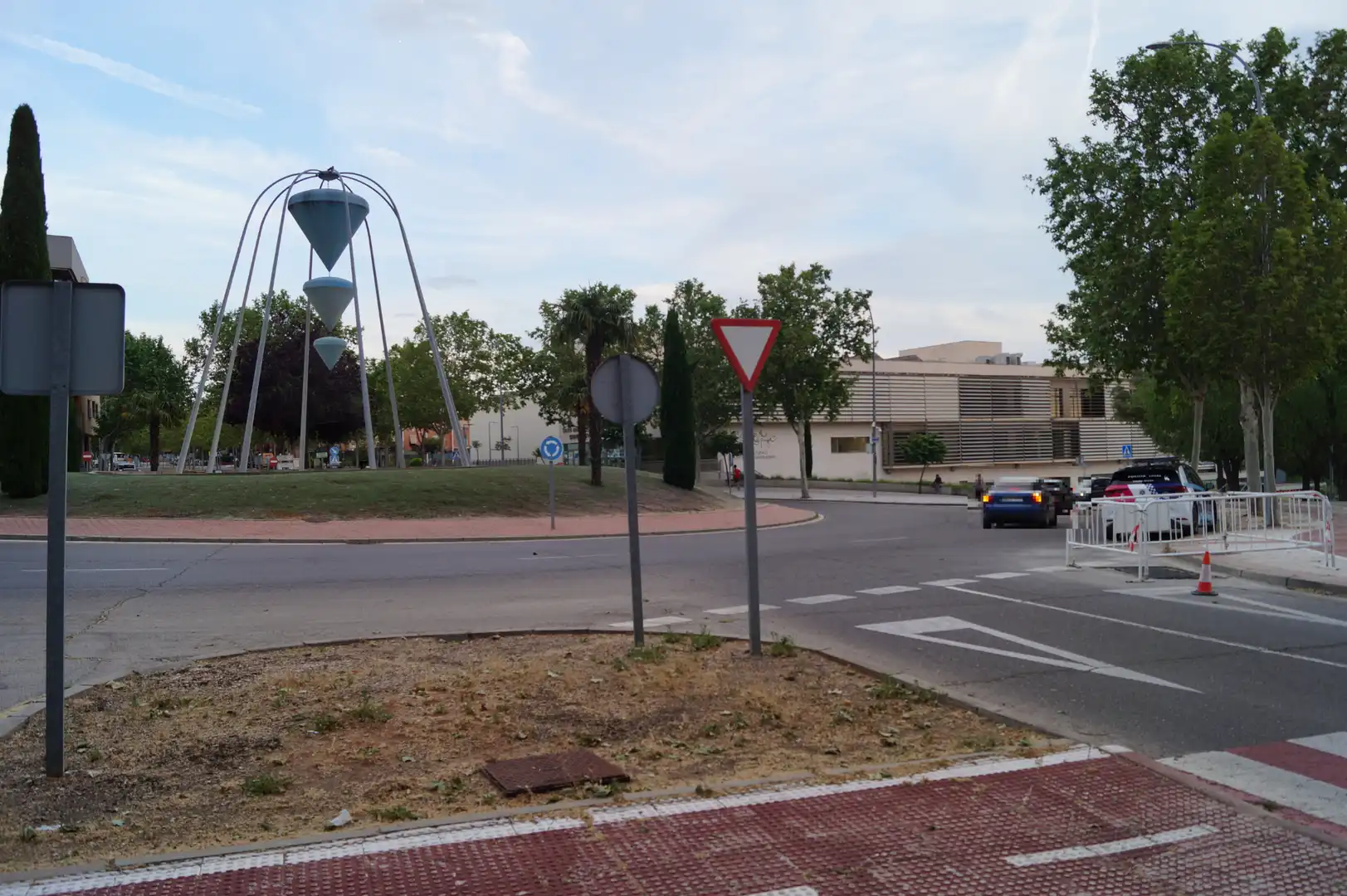 Vista exterior de Casa adosada en venta en Guadalajara con Jardín privado y Terraza